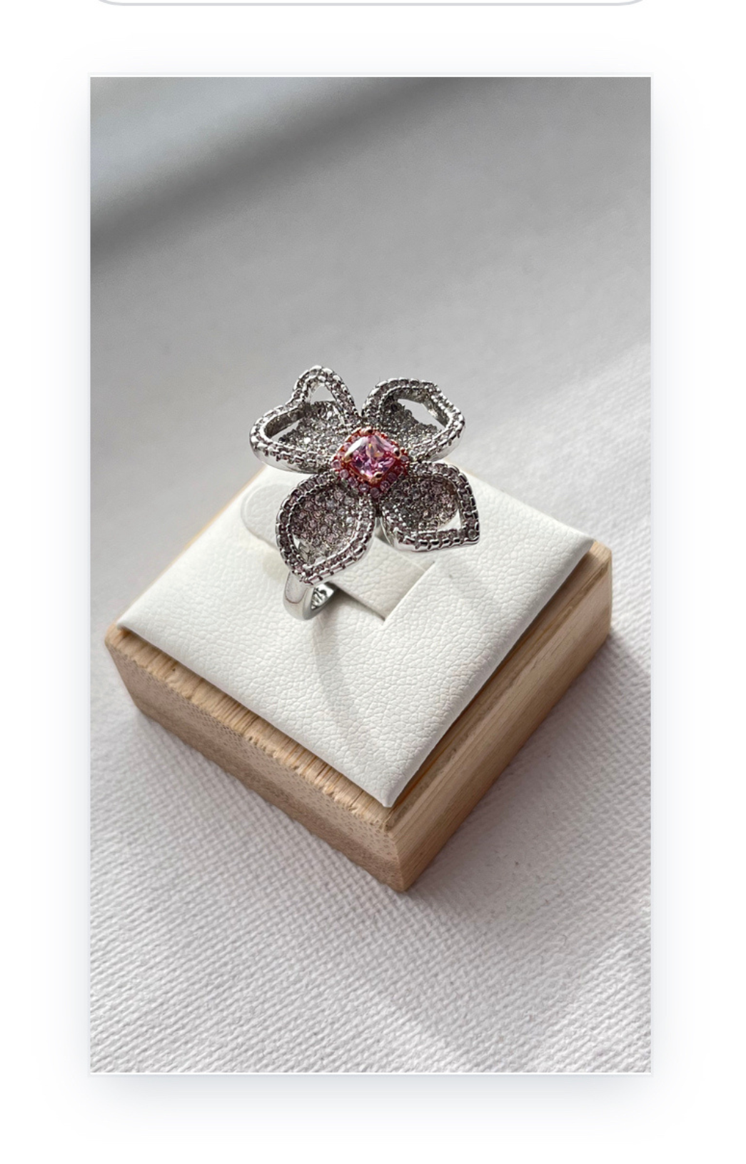 Sparkling Floral Design Thin Band Ring with Diamond Imitations