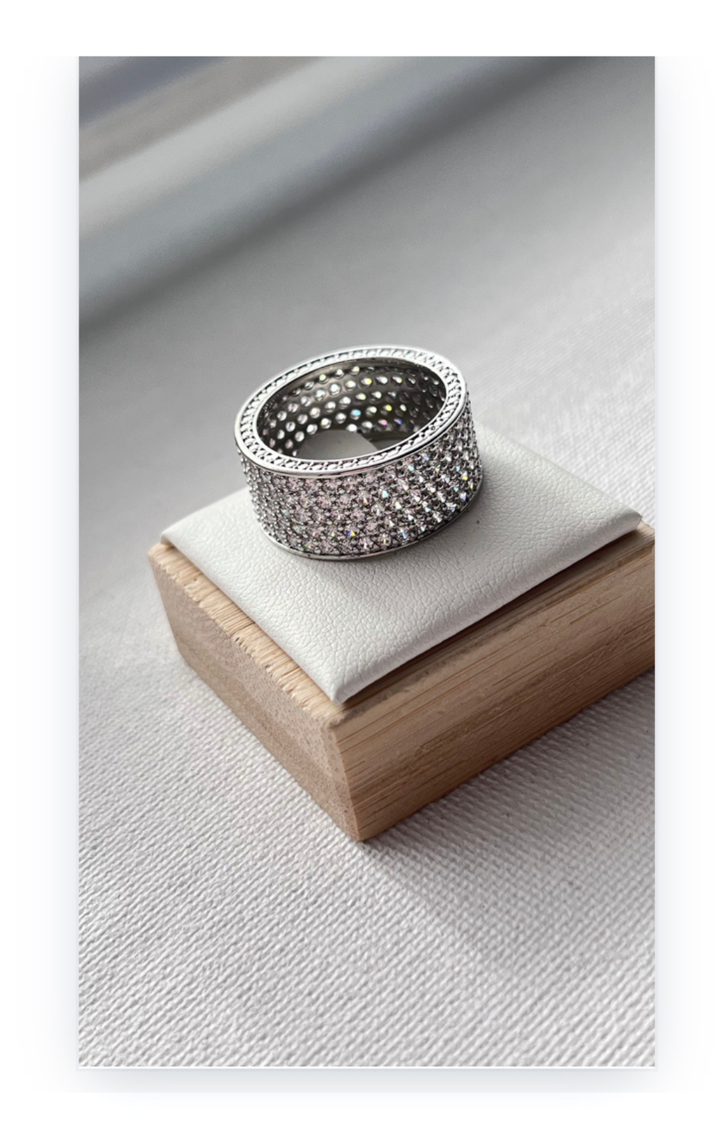Siver plated band shape ring