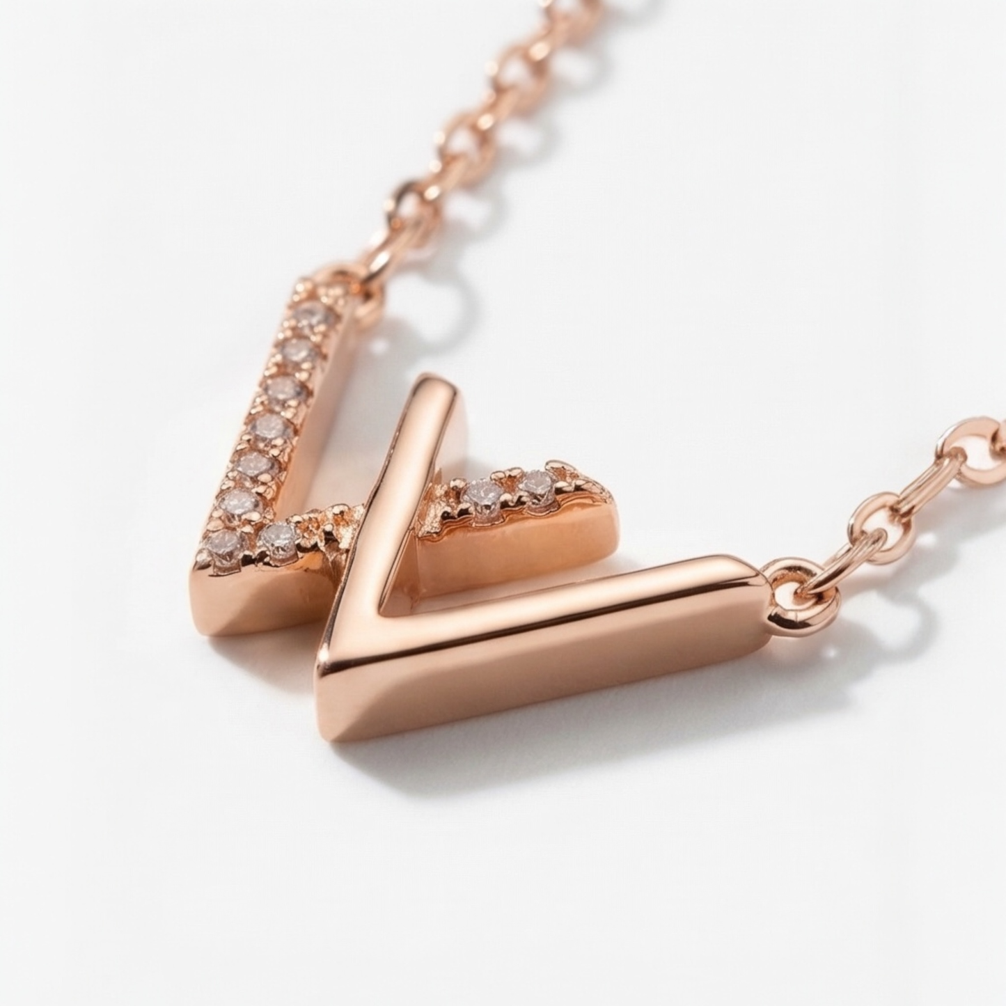 Delicate Thin Chain with W Letter Pendan