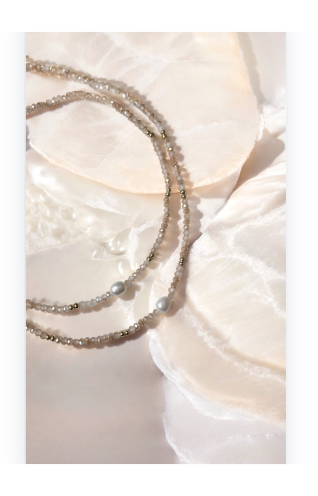 Natural freshwater beaded necklace