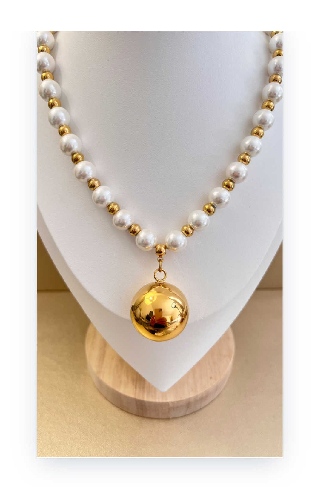 Gold-Plated-Stainless steel Synthetic Pearl Necklace