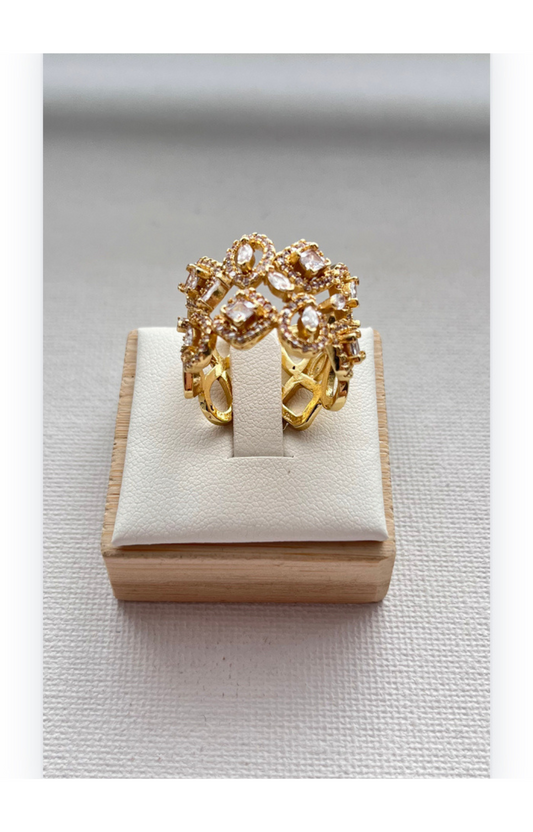 Glamorous 18K Gold-Plated Zircon Inlay ring