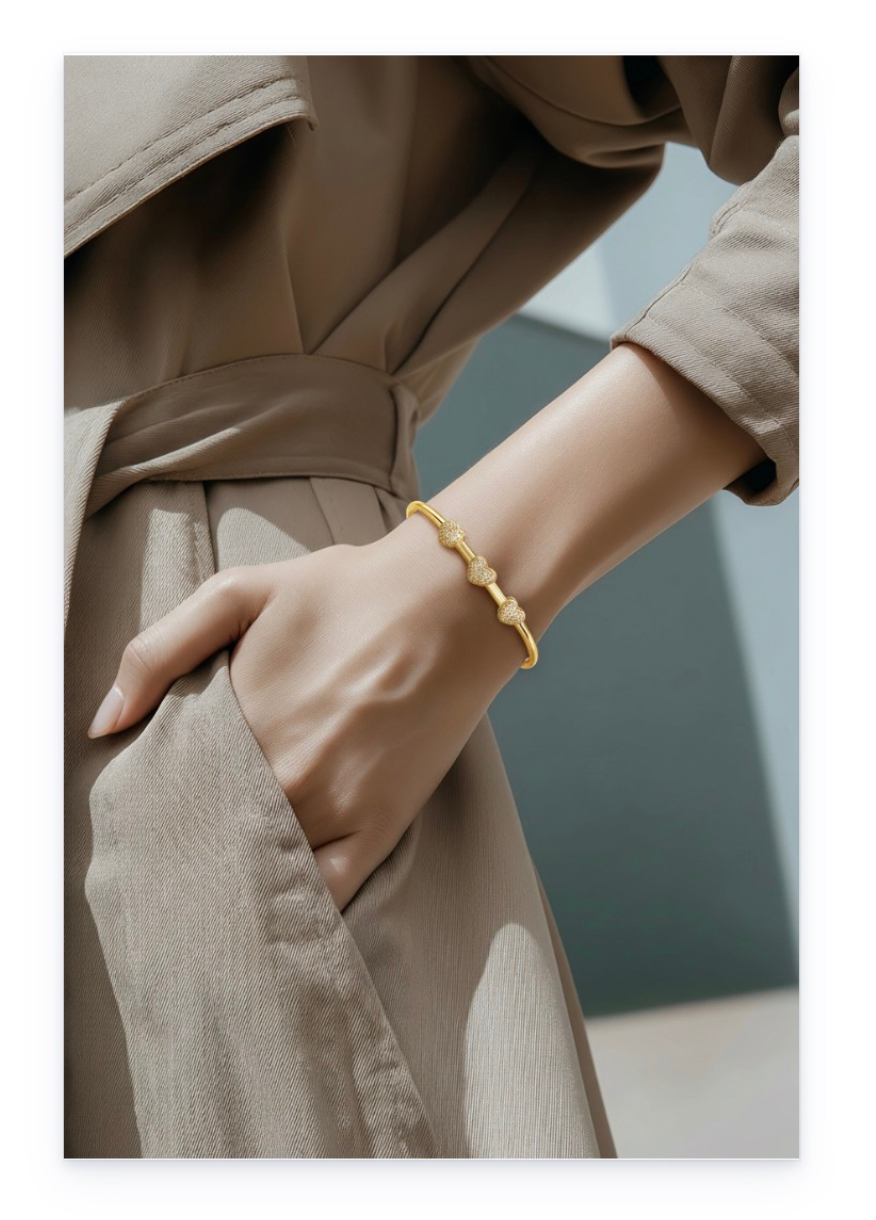Heart Bangle Bracelet - 18K Gold Plated Stainless Steel