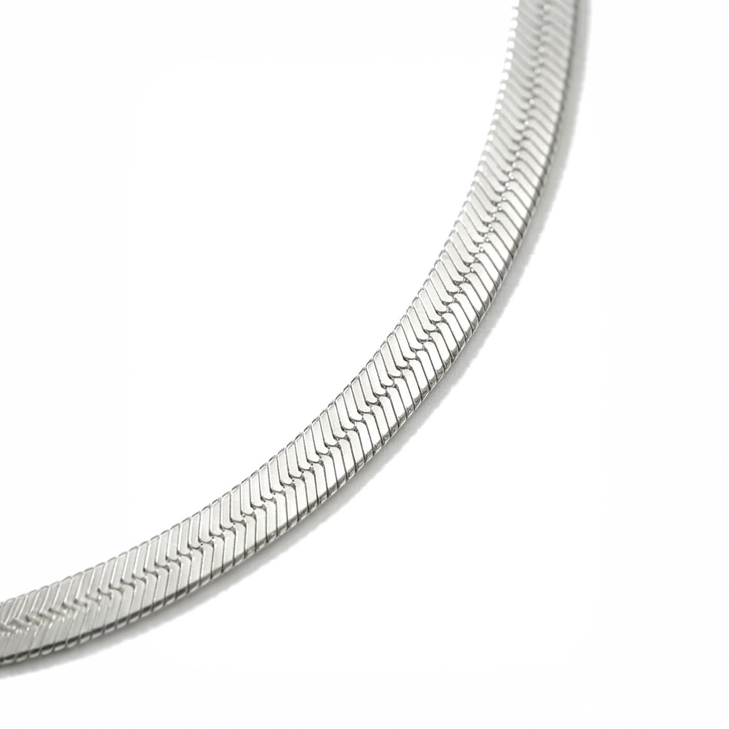 Elegant Gold-Plated Snake Chain – Timeless Accessory
