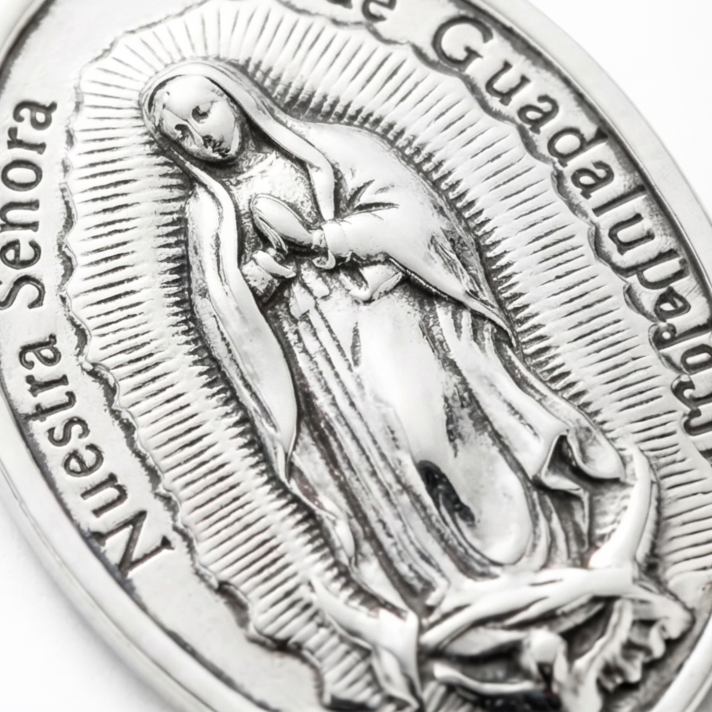 Virgin Mary Pendant Necklace – Simple Chain for Men and Women