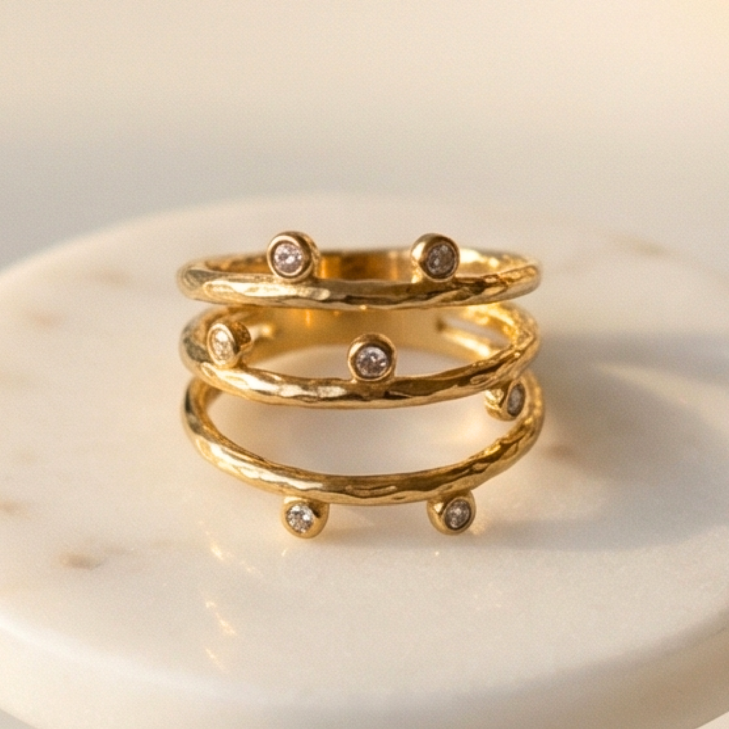 Ring with link design and zirconium inlay, Gold plated 14k, stainless steel