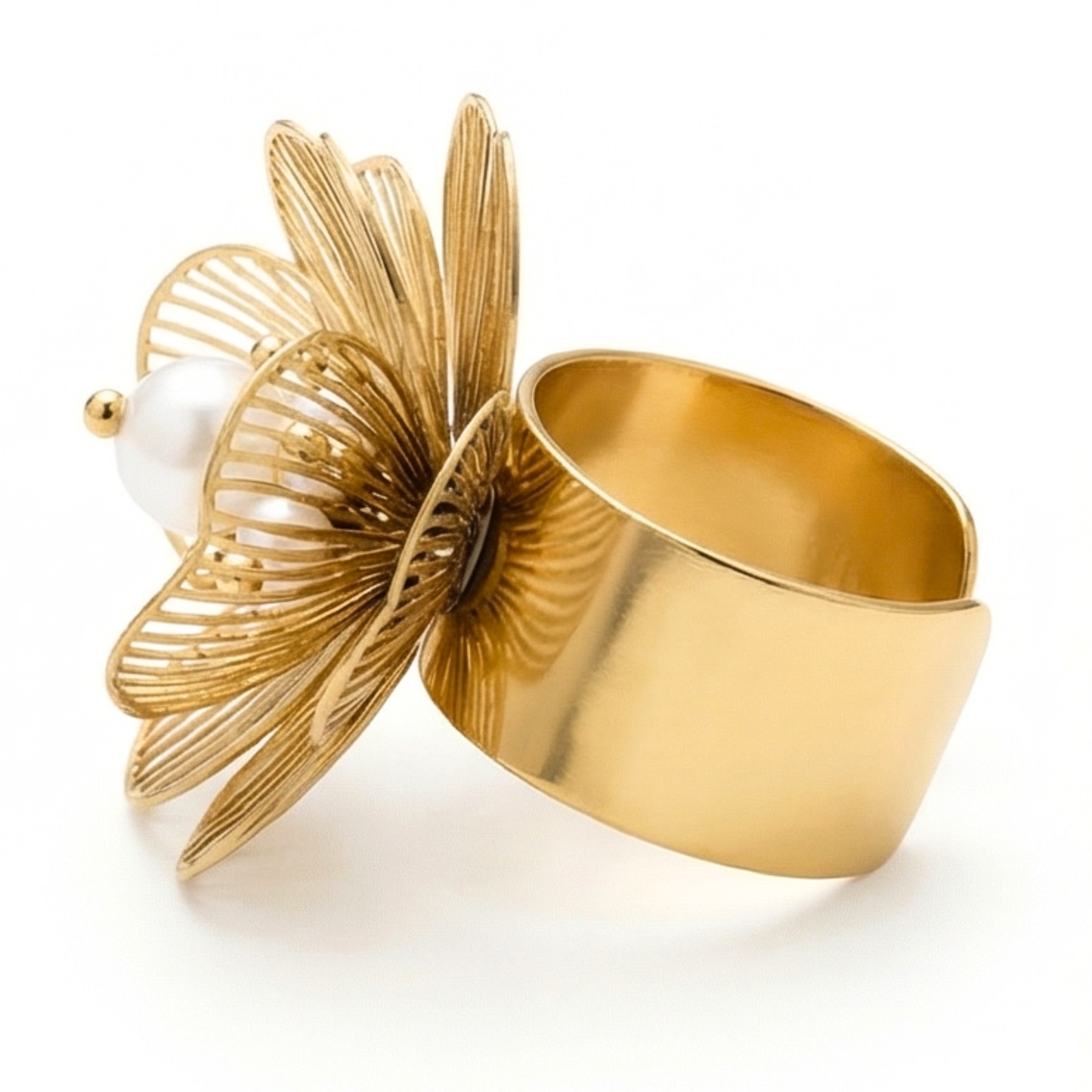 Flower ring, stainless steel plated in 14k gold, classic style