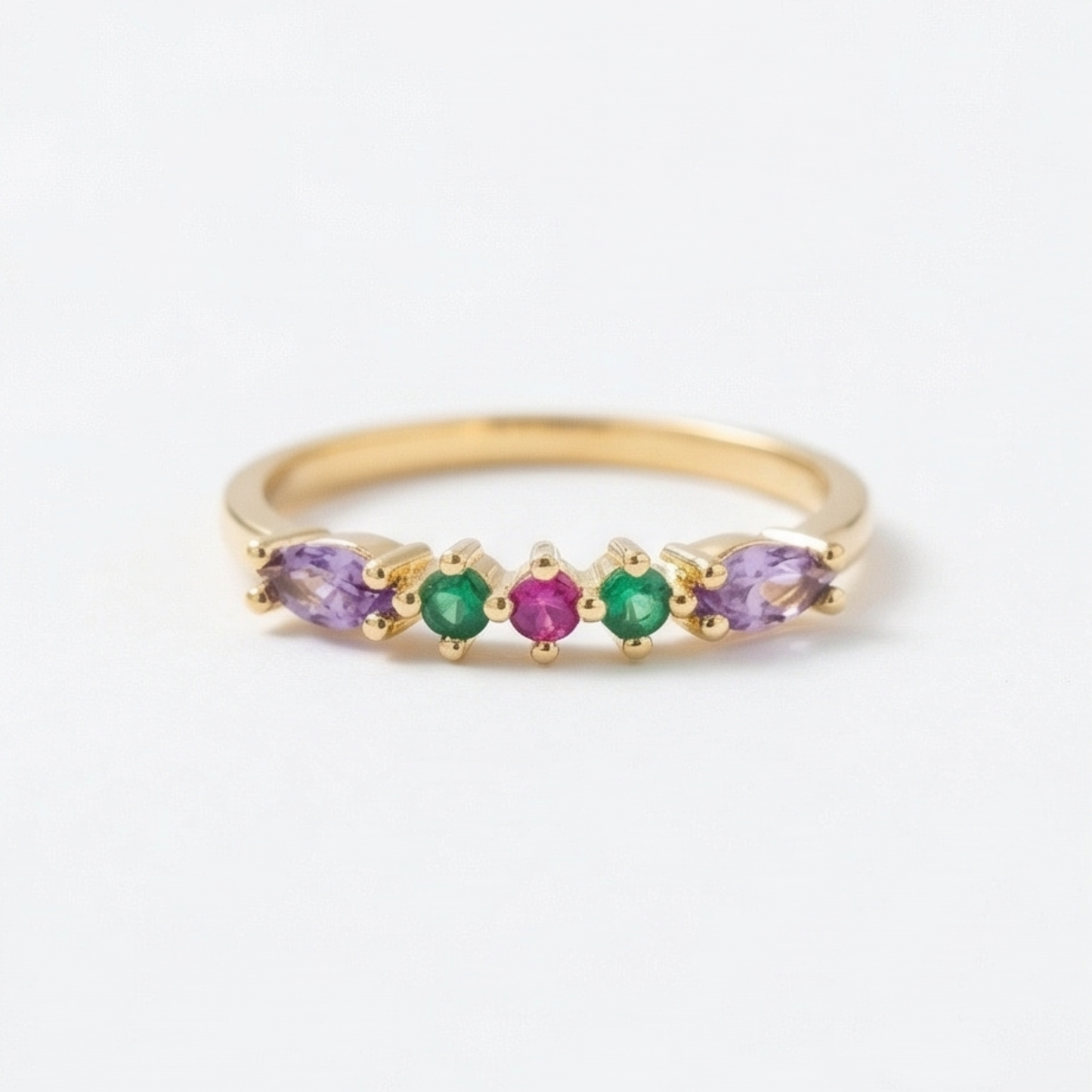 .925 silver ring with zircons inlay