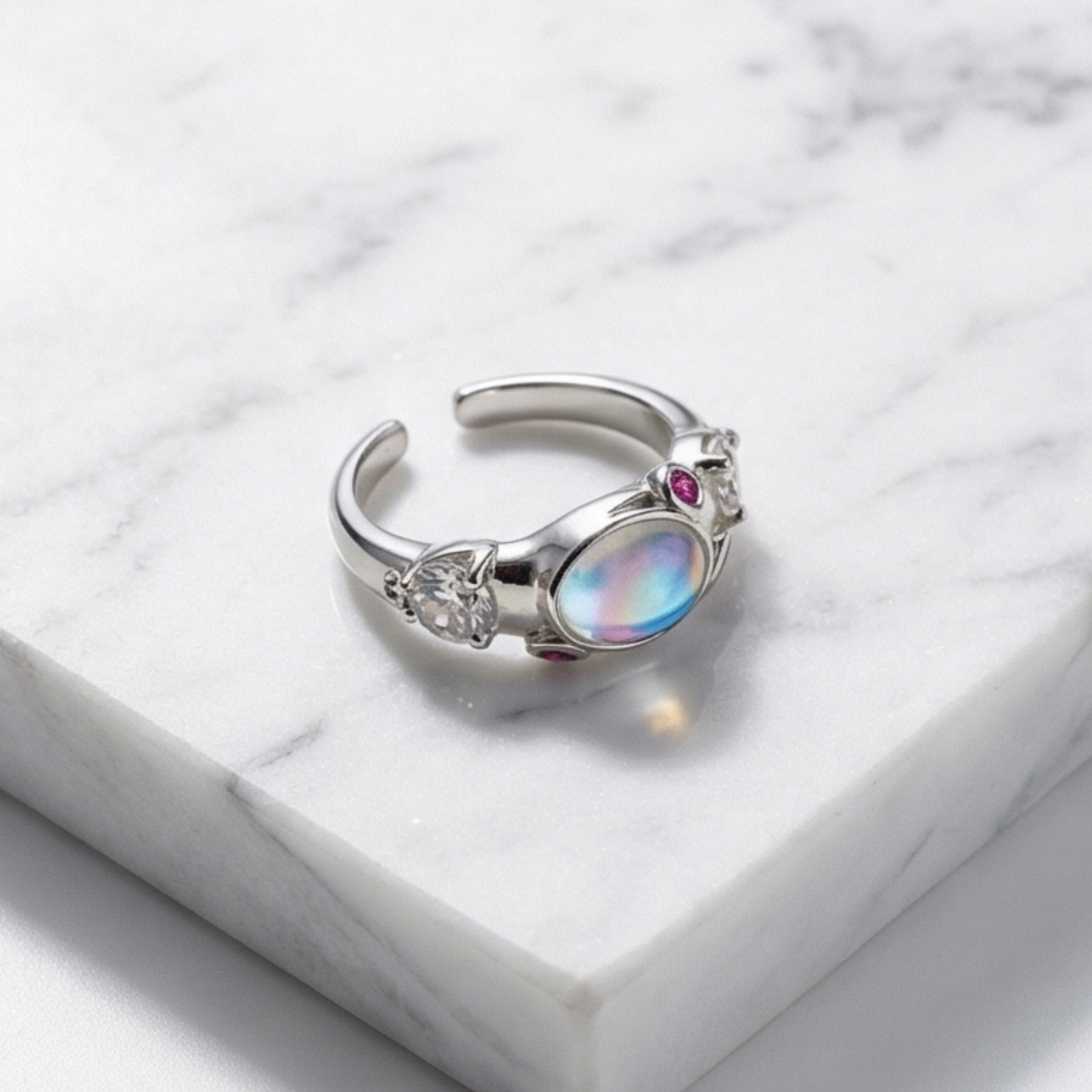 Fashionable Oval Zircon Inlay Open Ring
