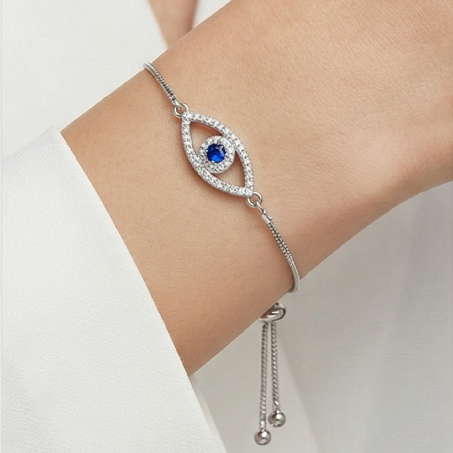 Evil Eyes Bracelet in 18k Gold-Plated Copper with Silver Finish