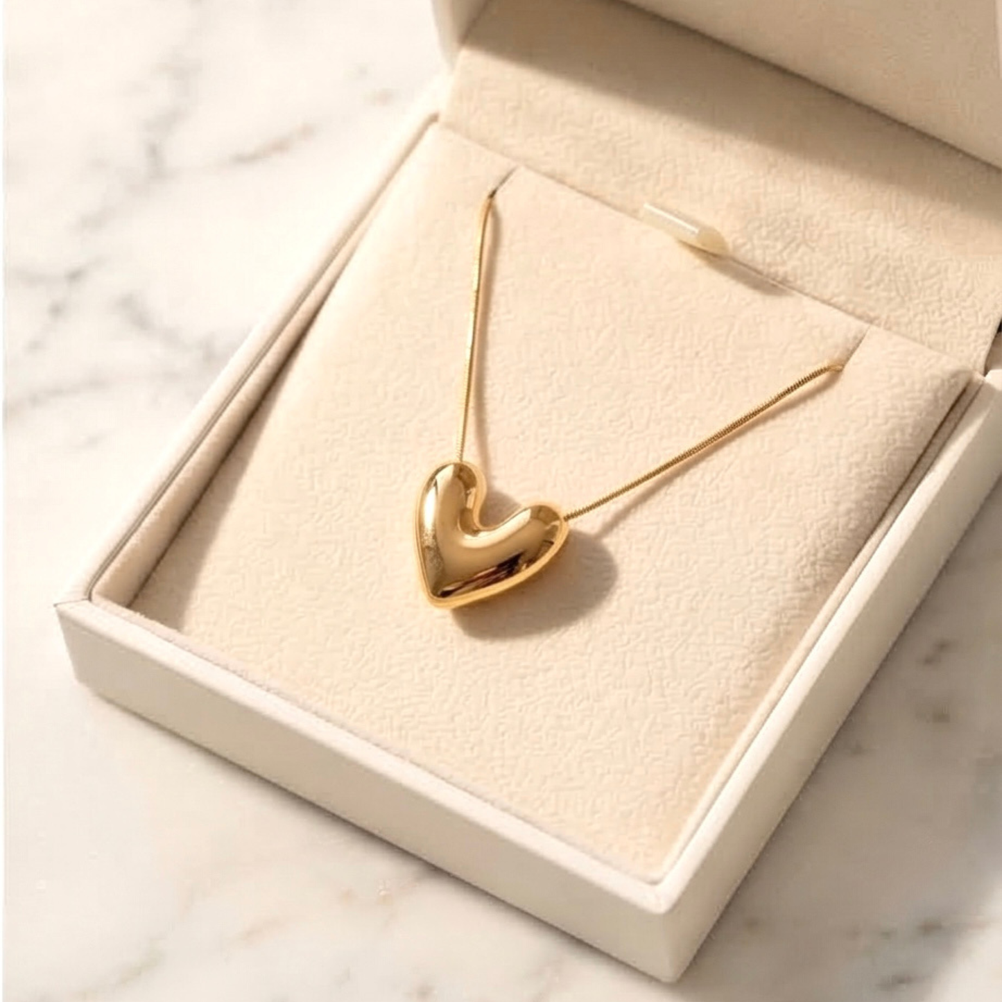 Stainless steel heart pendant necklace