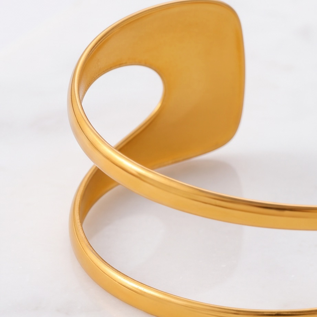 Crossover Cuff Bangle 18k Gold plated- stainless steel