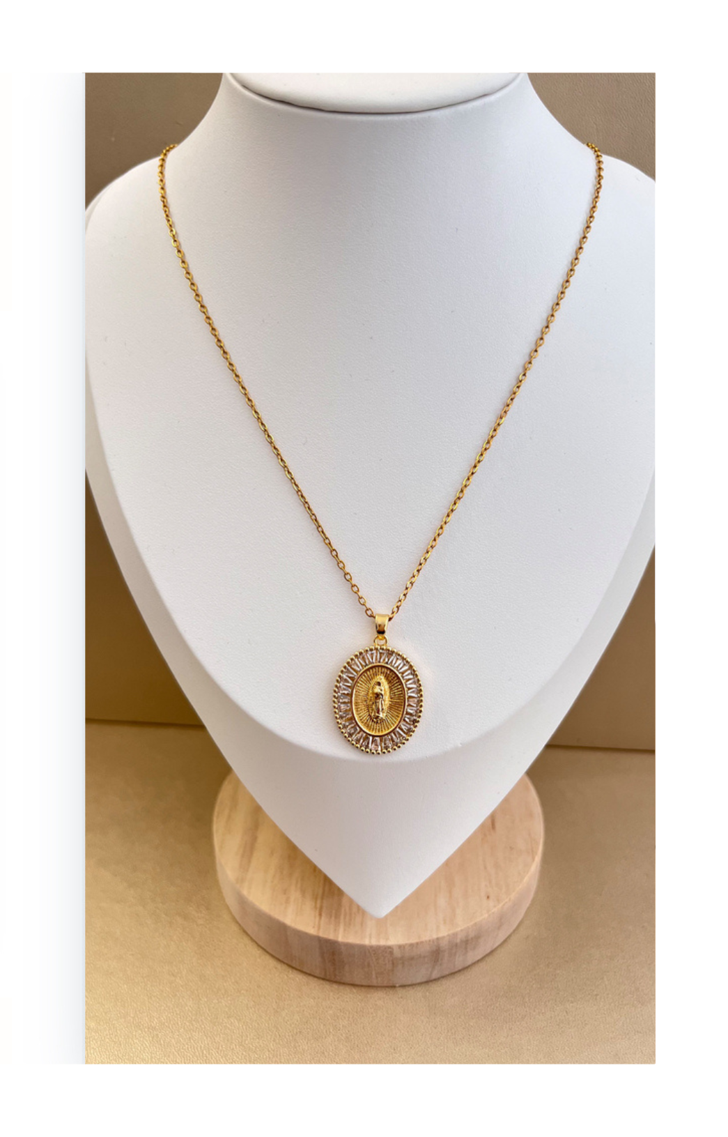 Necklace with a Virgin Mary pendant, gold-plated, copper