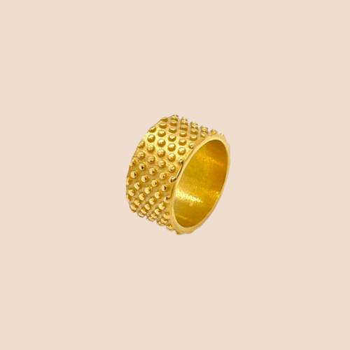 Vintage-style cylindrical ring, made of stainless steel and 18k gold plated